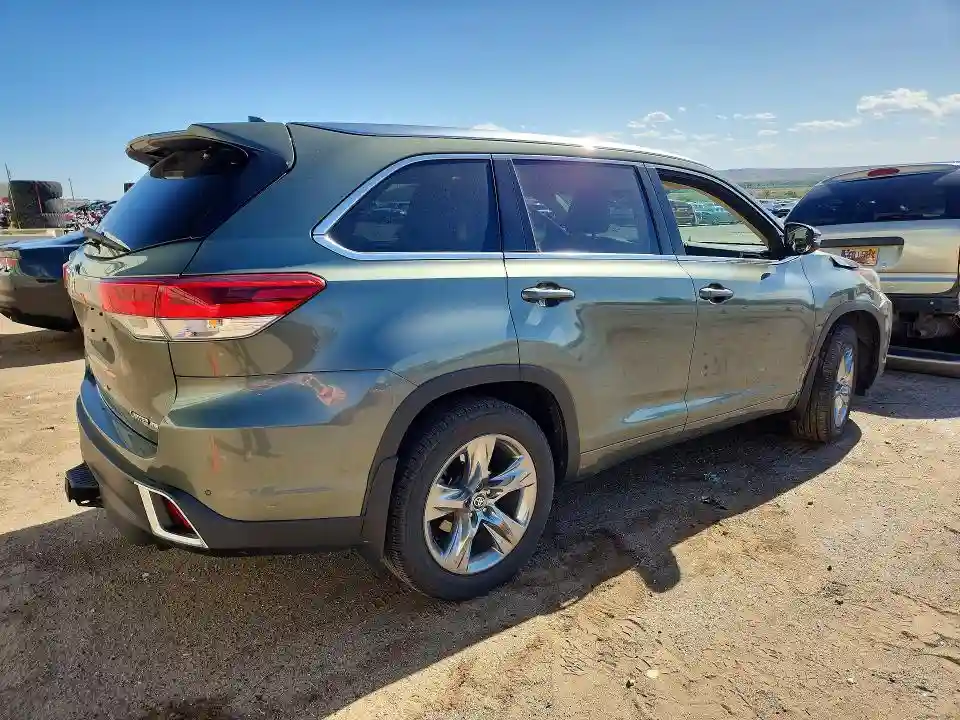 5TDDZRFH8JS877553 2018 TOYOTA HIGHLANDER-2
