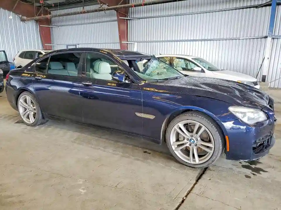 WBAYE4C56FD947285 2015 BMW 7 SERIES-3
