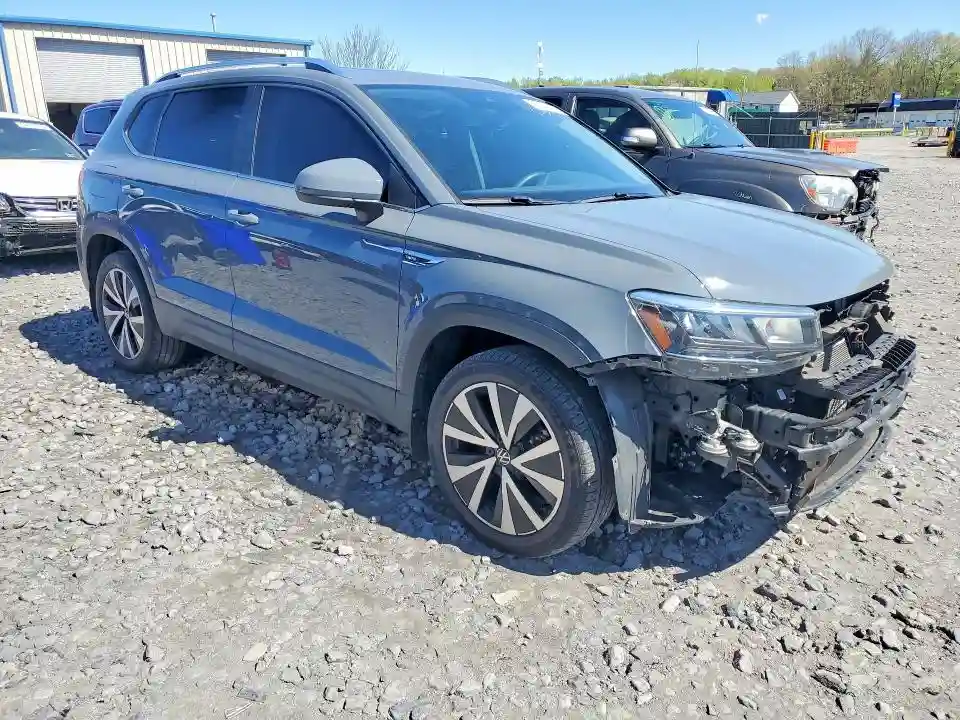3VVNX7B24PM314753 2023 VOLKSWAGEN TAOS SE-3