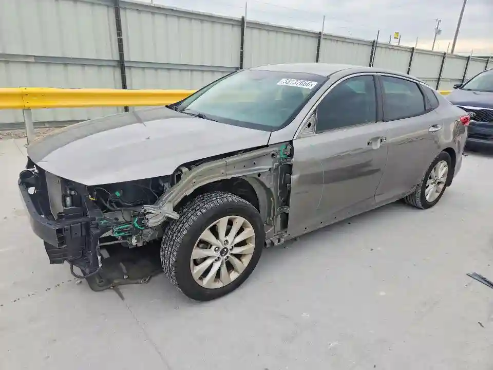5XXGT4L34JG268245 2018 KIA OPTIMA-0