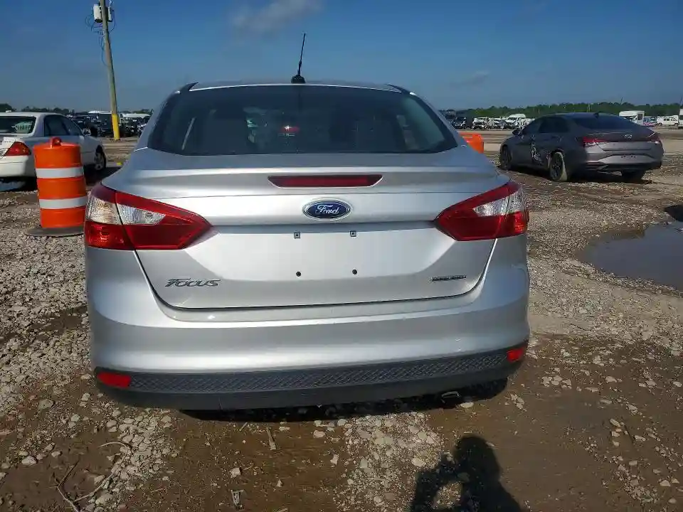 1FADP3E22EL183440 2014 FORD FOCUS-5