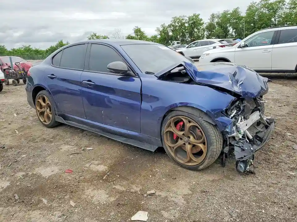 ZARFANBN4K7616846 2019 ALFA ROMEO GIULIA-3