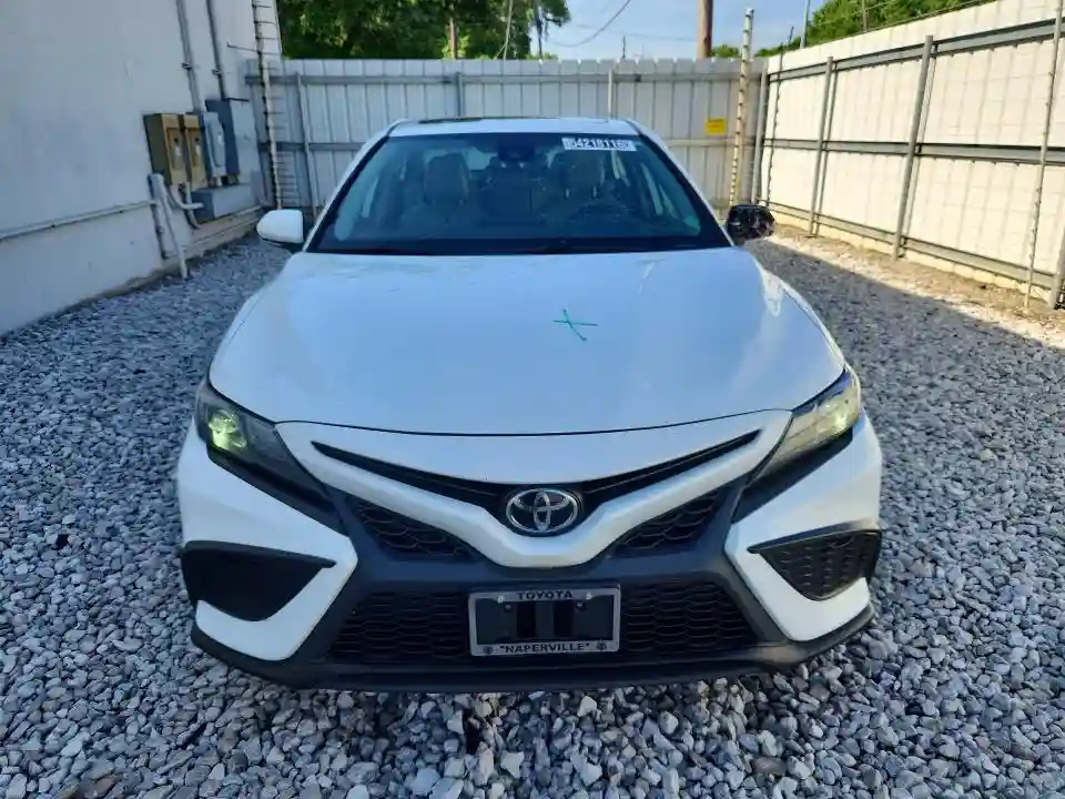 4T1S11AK3NU680287 2022 TOYOTA CAMRY-4