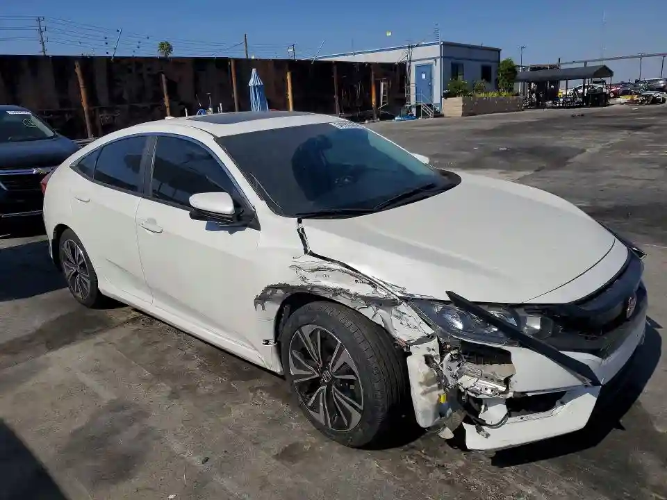 JHMFC1F37JX033660 2018 HONDA CIVIC-3