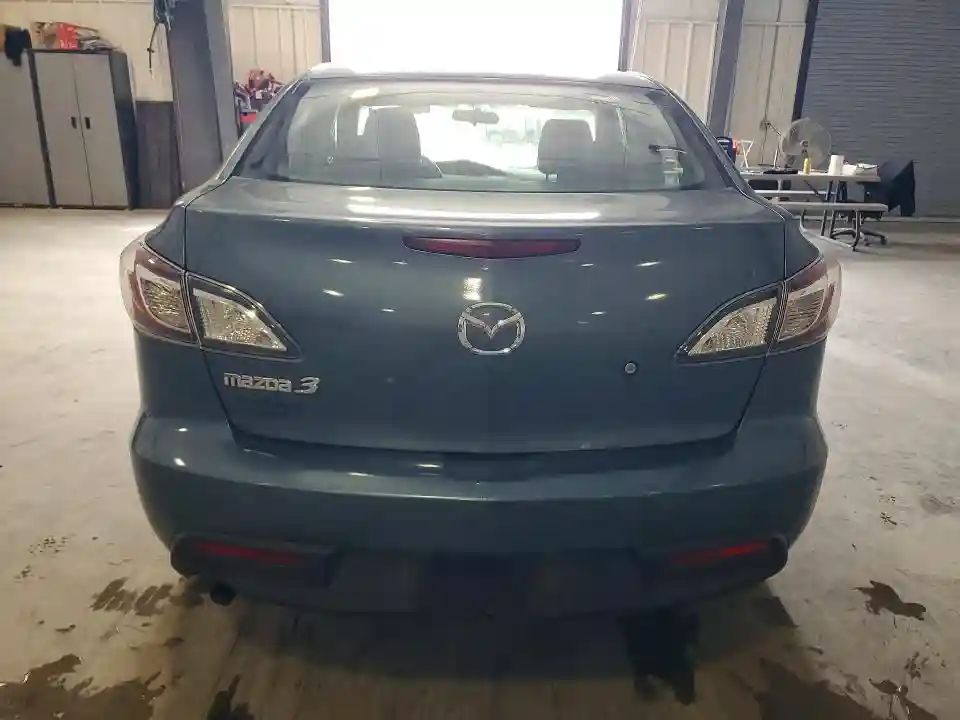 JM1BL1UGXB1497665 2011 MAZDA 3-5