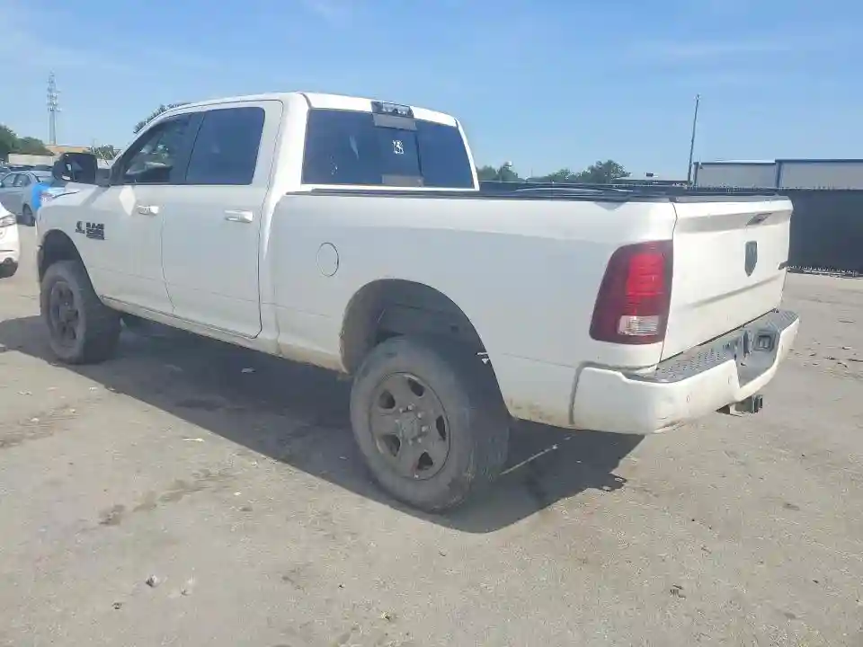 3C6UR5FL8HG663725 2017 RAM 2500-1
