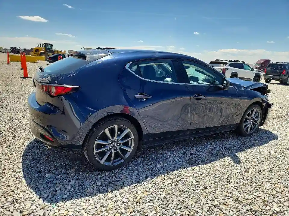 JM1BPAKL1N1512286 2022 MAZDA 3-2