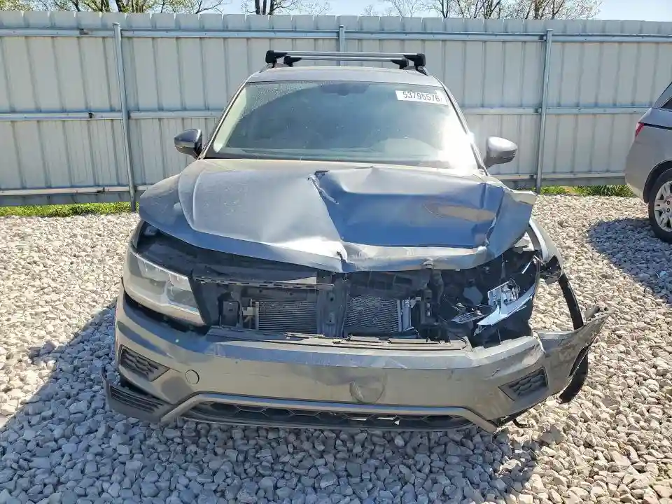 3VV2B7AX3KM010708 2019 VOLKSWAGEN TIGUAN-4