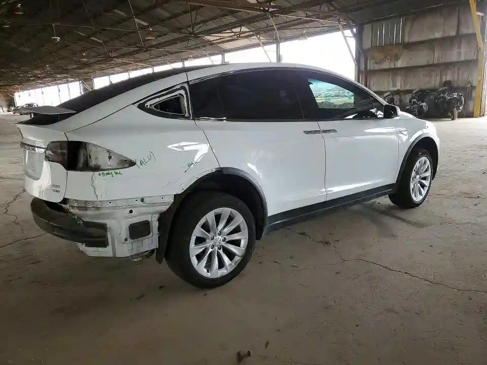 5YJXCBE20GF007831 2016 TESLA MODEL X-2