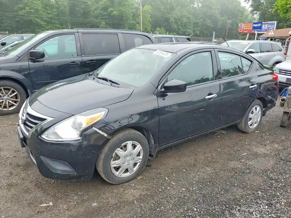 3N1CN7AP3JL882808 2018 NISSAN VERSA-0
