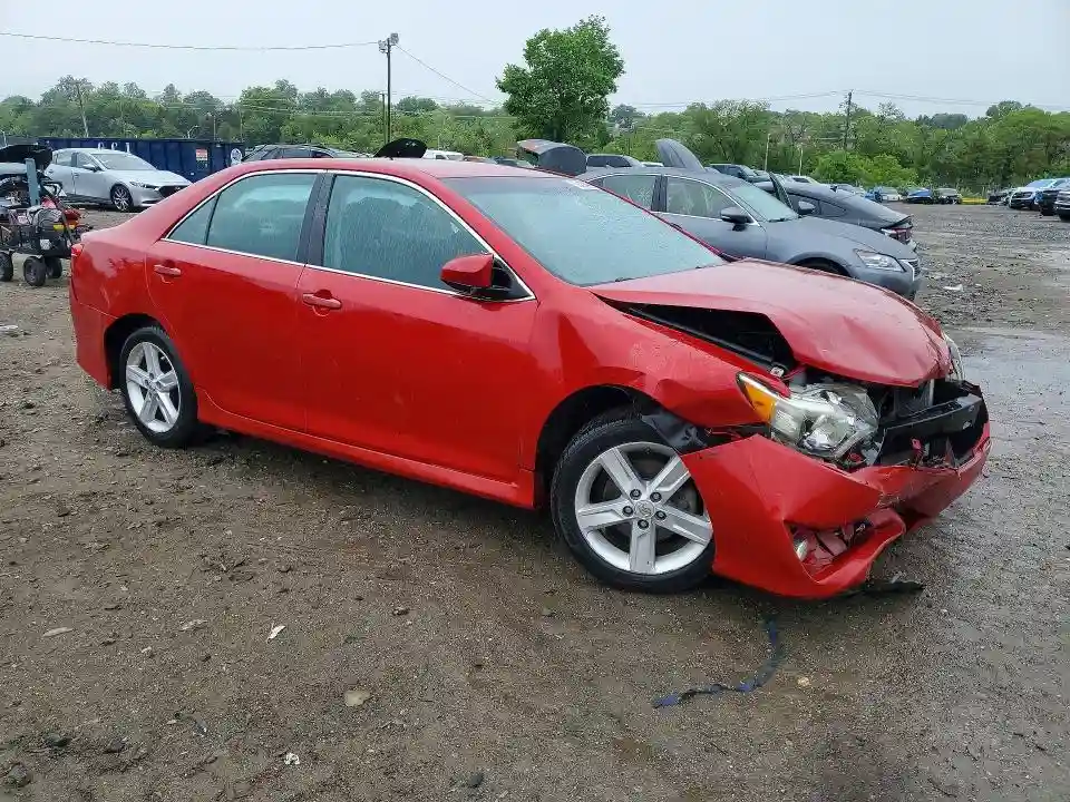 4T1BF1FK2DU724126 2013 TOYOTA 0125 SE-3