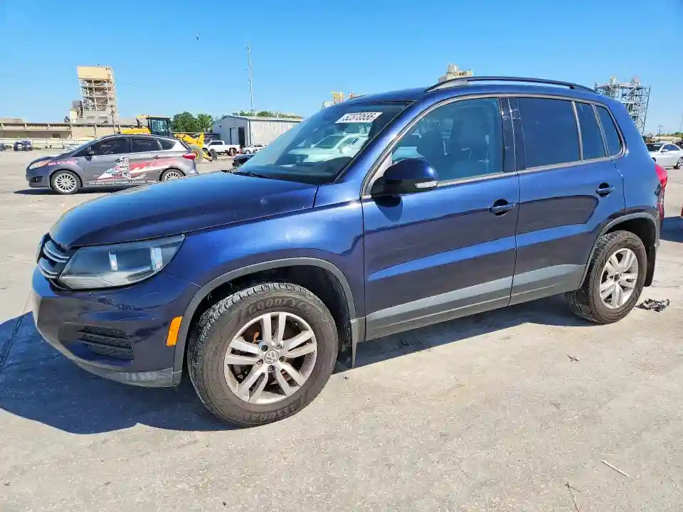WVGAV7AX0GW548898 2016 VOLKSWAGEN TIGUAN-0