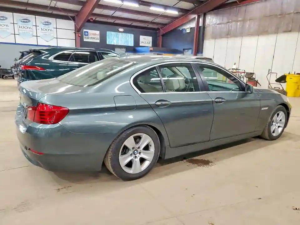 WBAXH5C56DDW13831 2013 BMW 5 SERIES-2