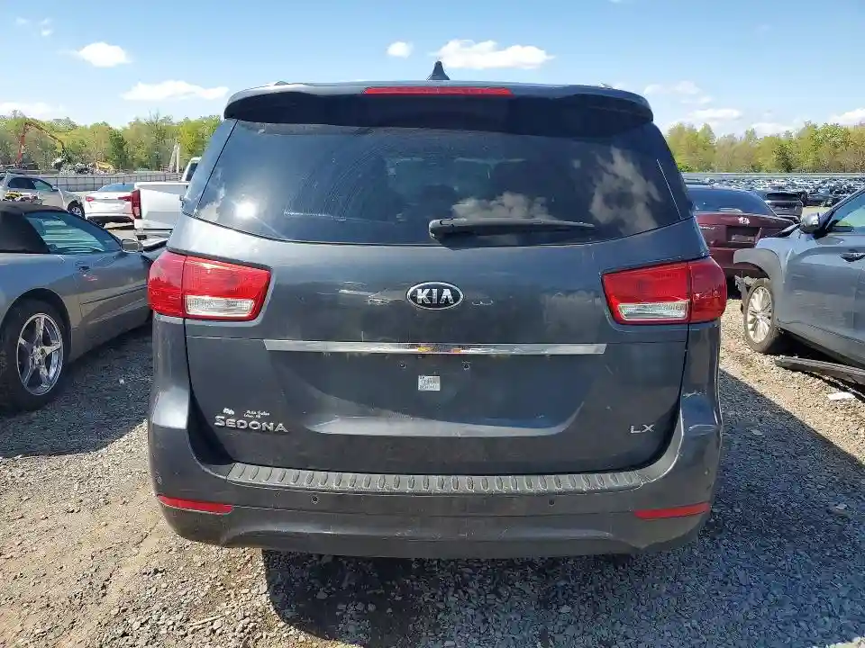 KNDMB5C11H6269422 2017 KIA SEDONA-5