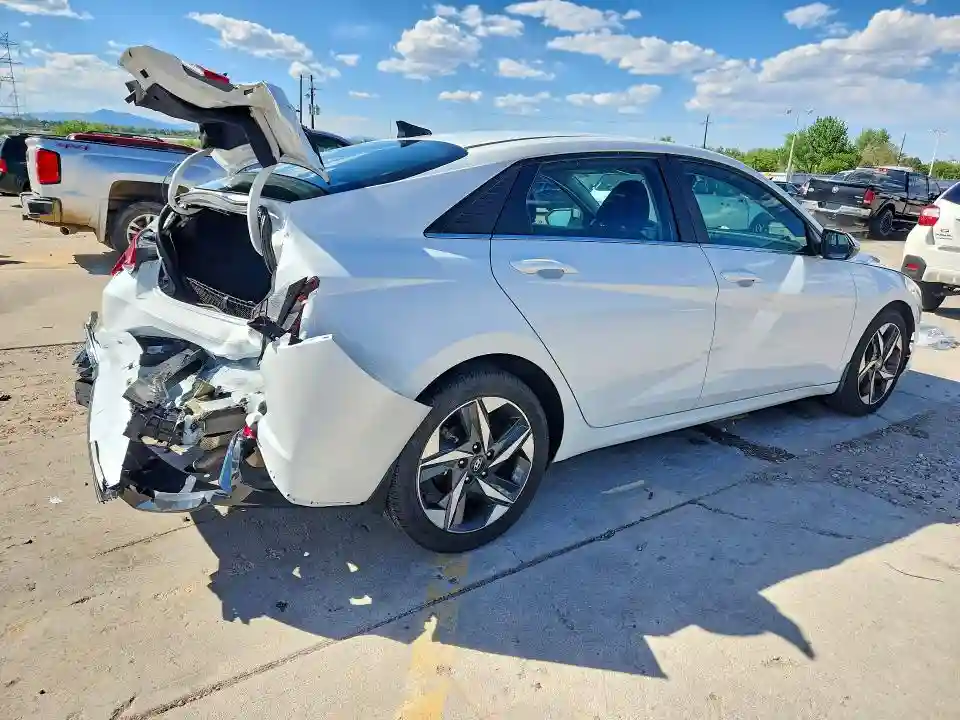 5NPLN4AG0NH066642 2022 HYUNDAI ELANTRA-2