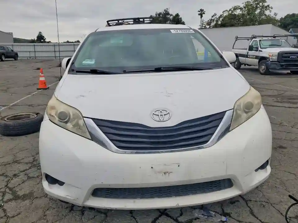 5TDKA3DC2CS015385 2012 TOYOTA SIENNA-4
