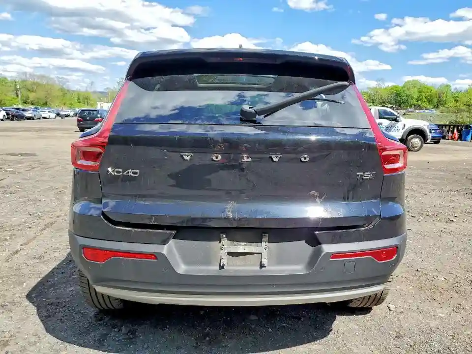 YV4162UKXN2739251 2022 VOLVO XC40-5