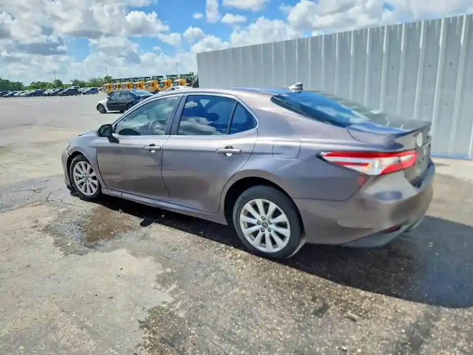 4T1C11AK0LU942350 2020 TOYOTA CAMRY-1