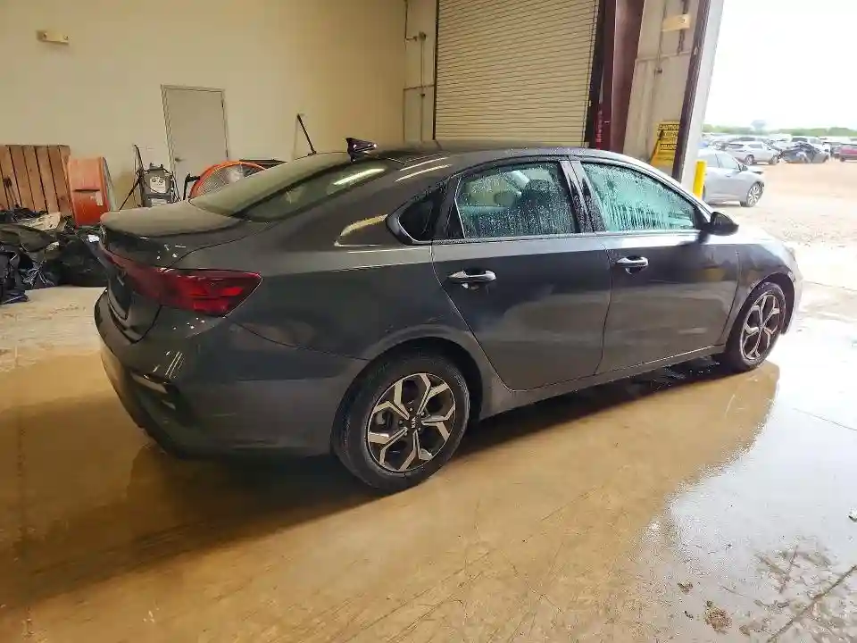 3KPF24AD0ME362677 2021 KIA FORTE-2