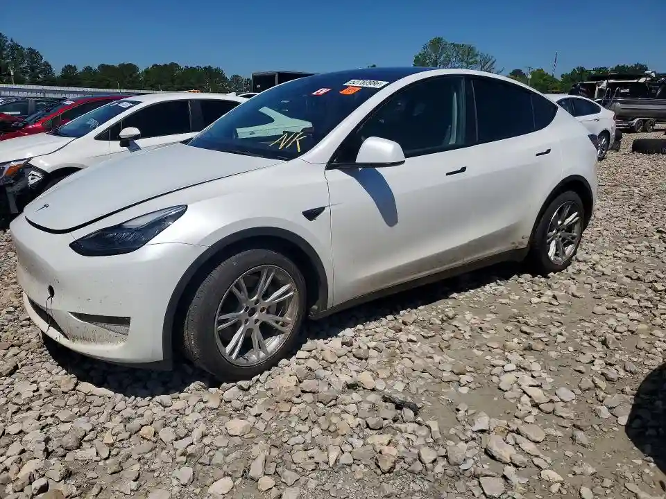 7SAYGDEE3PA086958 2023 TESLA MODEL Y-0