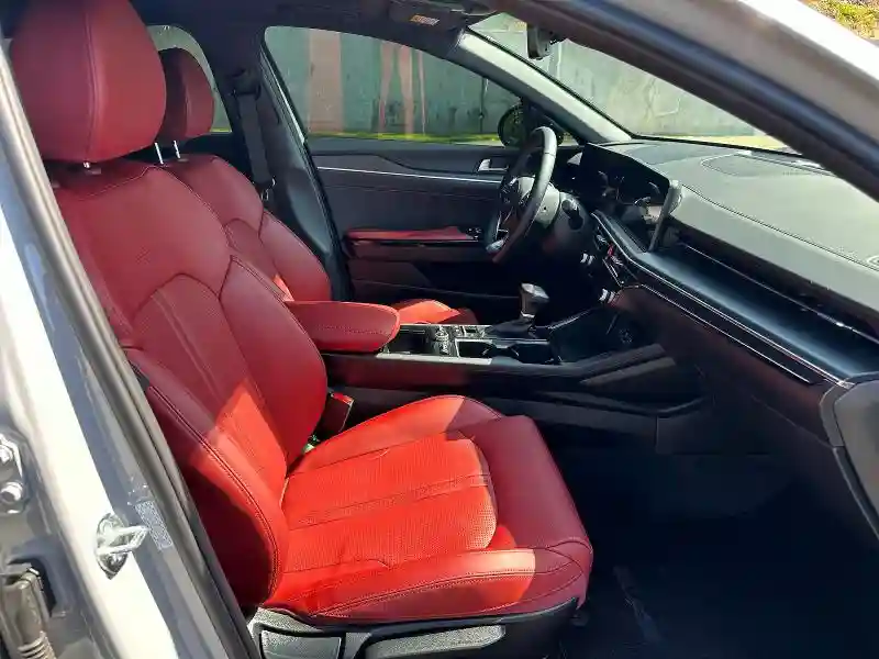 KNAG64J73S5326457 2025 KIA K5-4