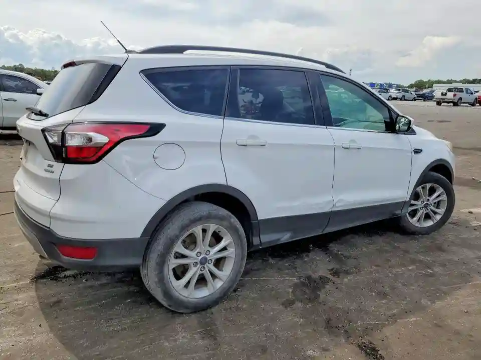 1FMCU0G90JUB49343 2018 FORD ESCAPE-2