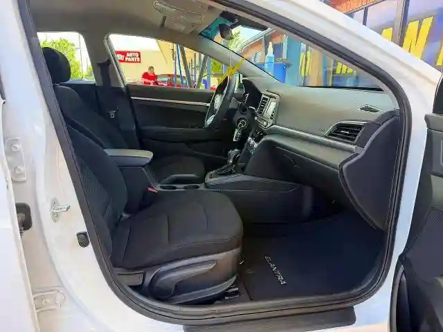 5NPD74LF3LH608865 2020 HYUNDAI ELANTRA-4