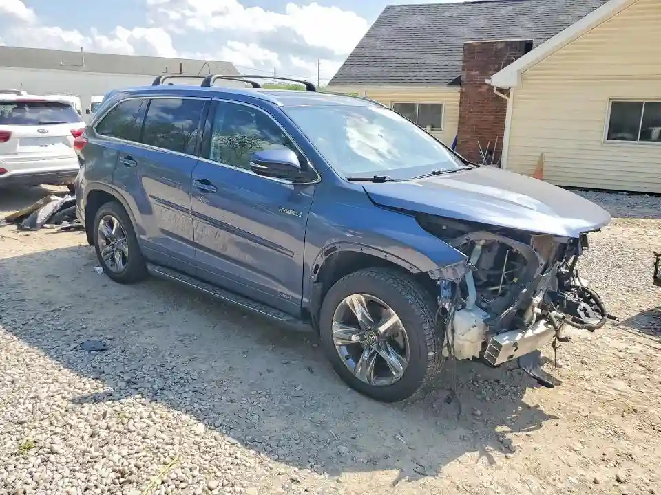 5TDDGRFHXJS048828 2018 TOYOTA HIGHLANDER-3