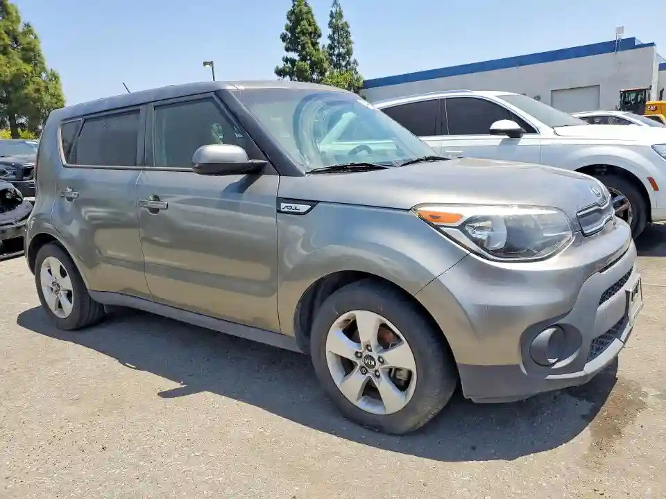 KNDJN2A22J7536555 2018 KIA SOUL-3