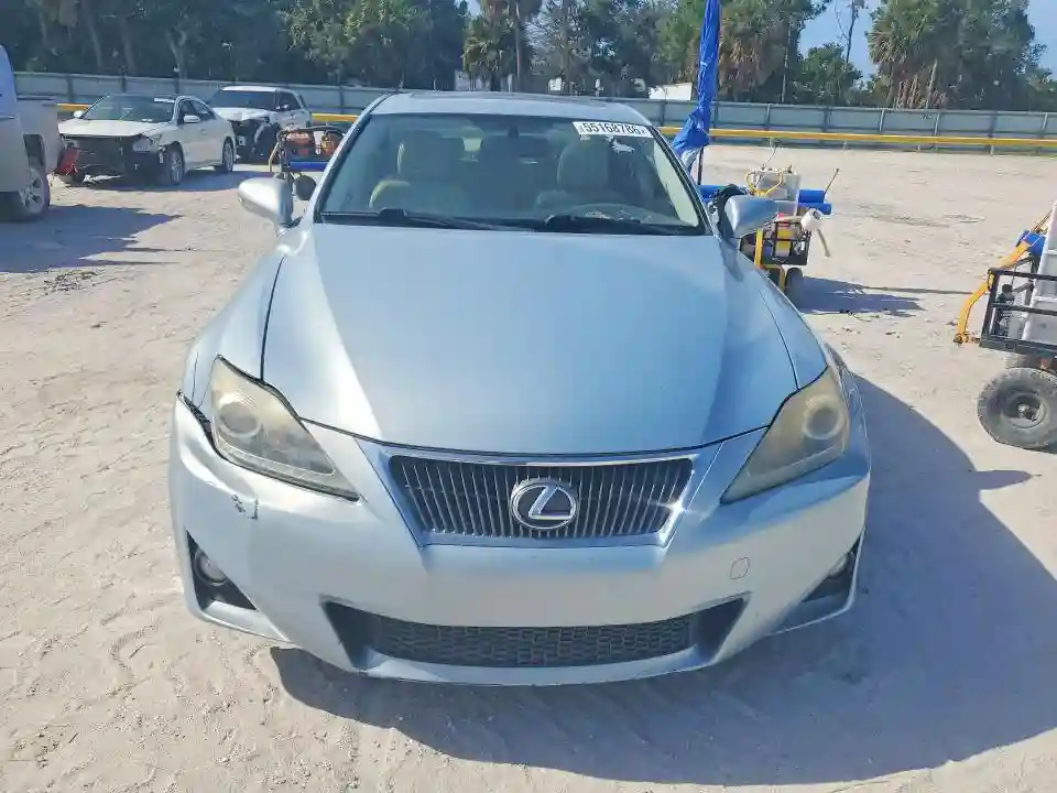 JTHBF5C26D5185339 2013 LEXUS IS-4
