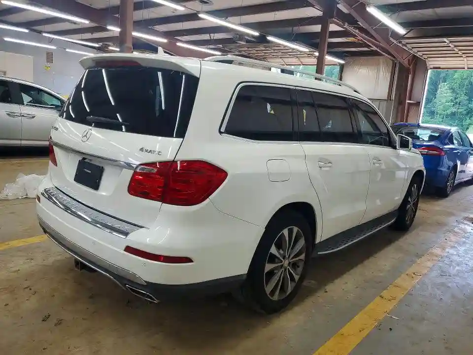 4JGDF6EE8GA640223 2016 MERCEDES-BENZ GL-CLASS-2