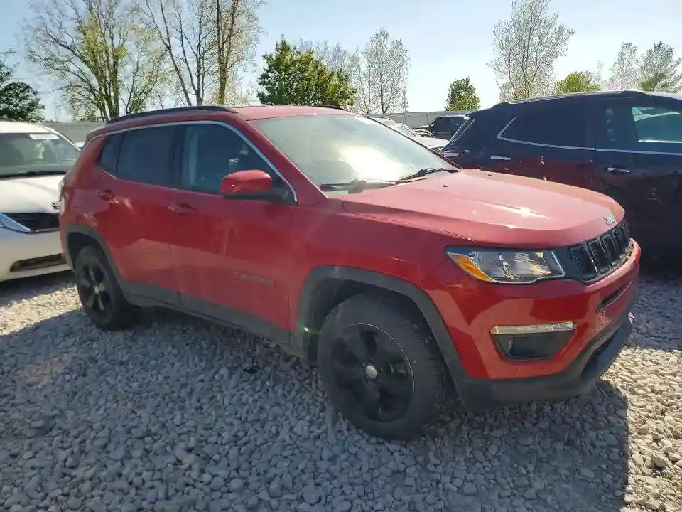 3C4NJDBBXJT185669 2018 JEEP COMPASS-3