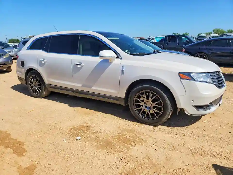 2LMHJ5AT9KBL03091 2019 LINCOLN MKT-3