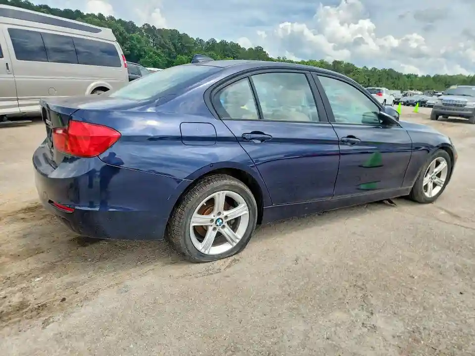 WBA3C3G53ENS70936 2014 BMW 3 SERIES-2