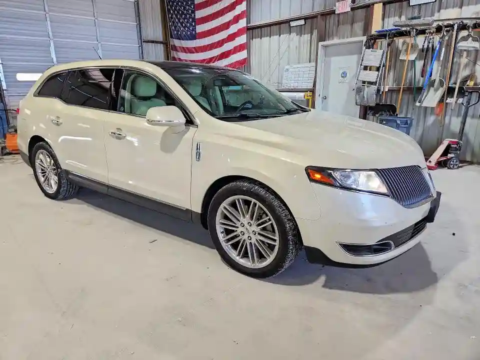 2LMHJ5AT8FBL00852 2015 LINCOLN MKT-3