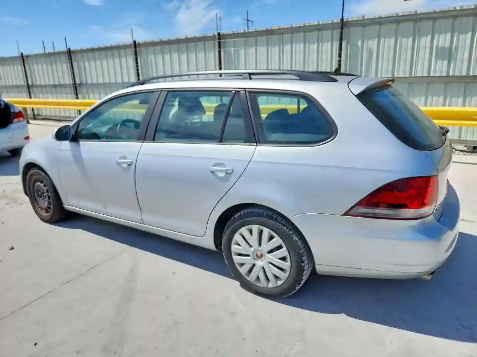 3VWPP7AJ0DM676426 2013 VOLKSWAGEN JETTA-1
