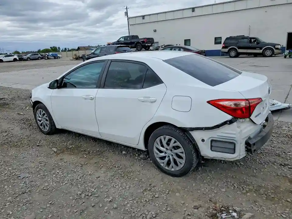 2T1BURHE5JC000679 2018 TOYOTA COROLLA-1