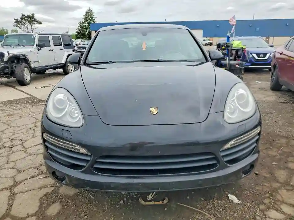 WP1AB2A24BLA53679 2011 PORSCHE CAYENNE-4