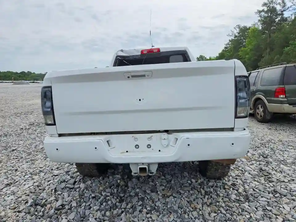 3C6UR5DL5FG588787 2015 RAM 2500-5