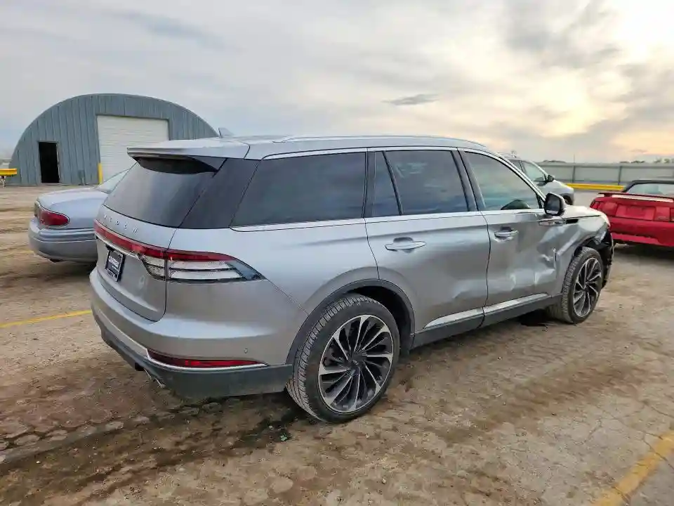 5LM5J7XC5LGL00567 2020 LINCOLN AVIATOR-2