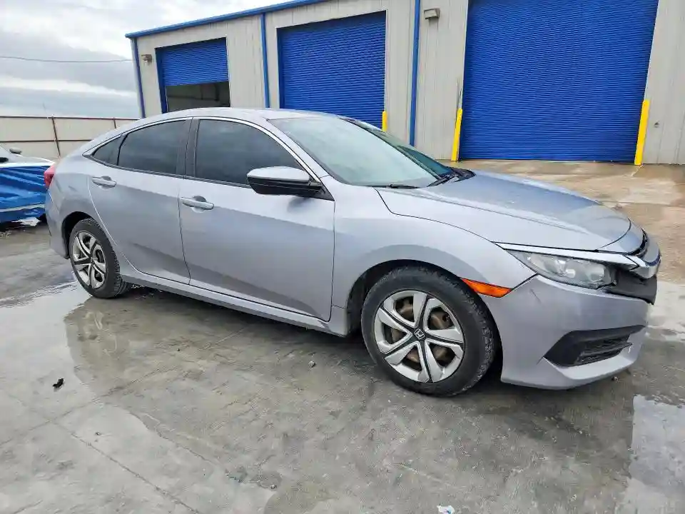 2HGFC2F57JH582595 2018 HONDA CIVIC-3