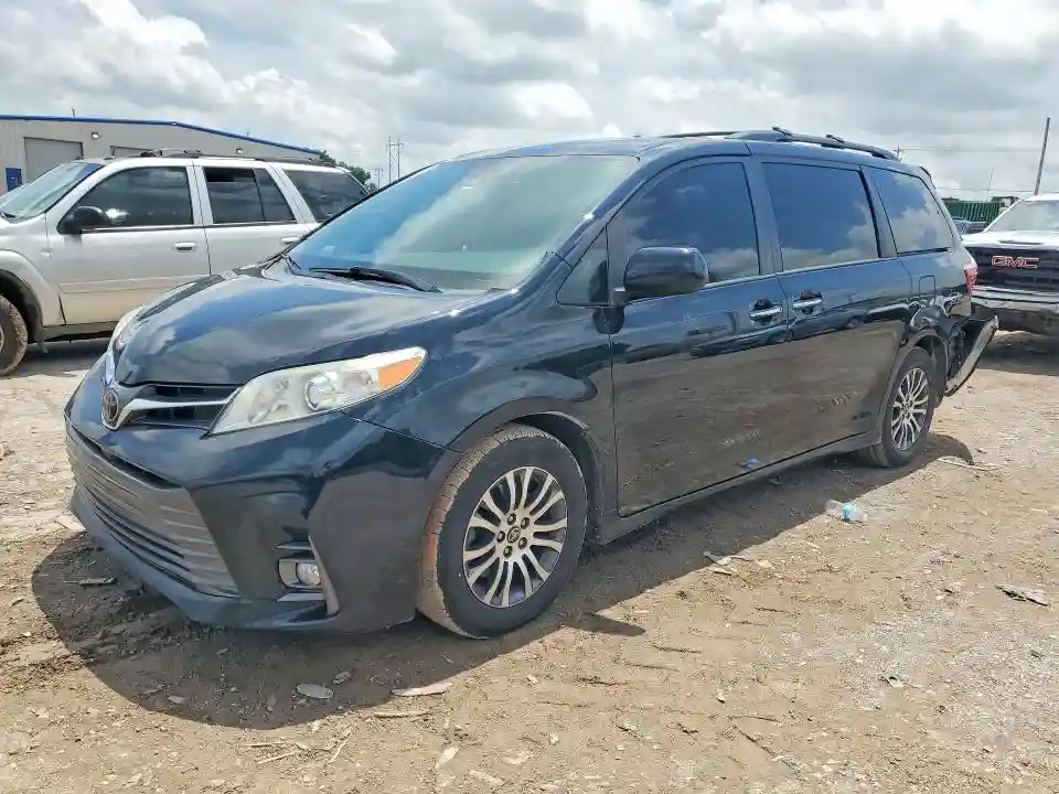 5TDYZ3DC8JS921413 2018 TOYOTA SIENNA-0