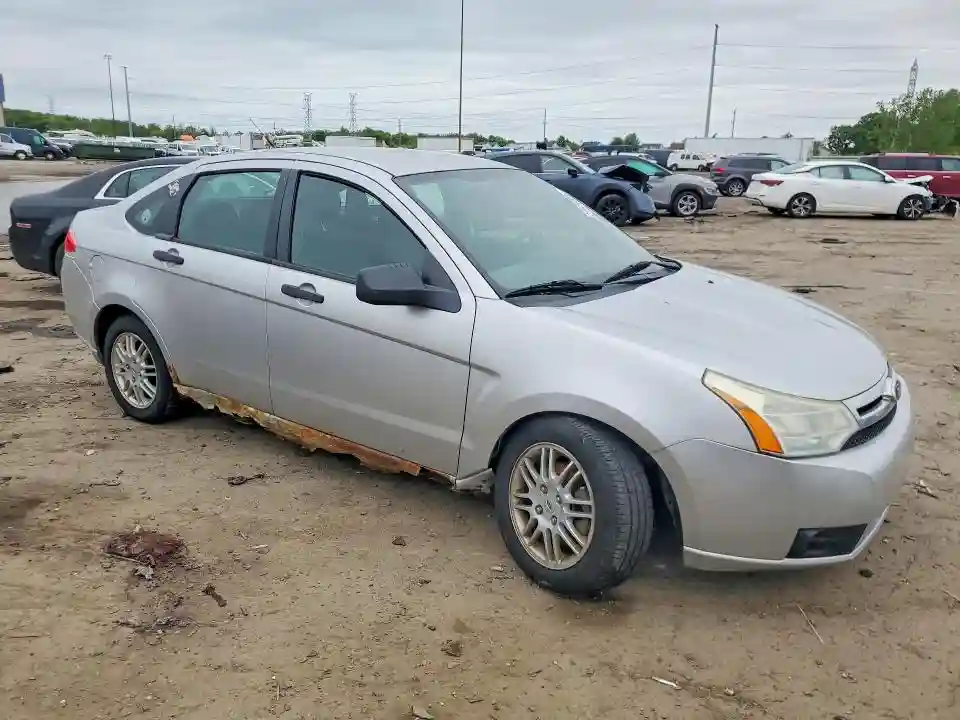 1FAHP3FN1BW106286 2011 FORD FOCUS-3