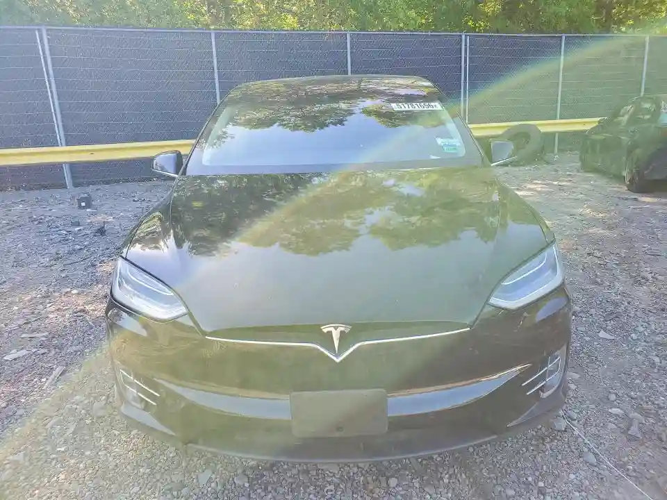 5YJXCBE24GF014605 2016 TESLA MODEL X-4