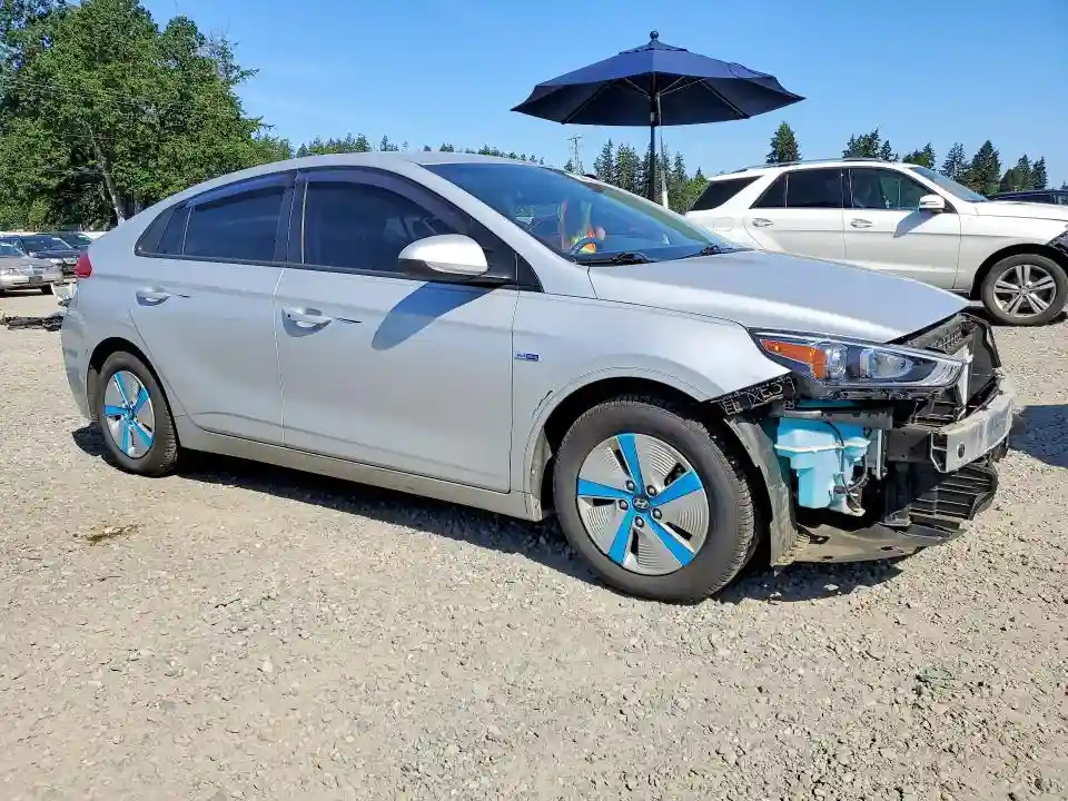 KMHC65LC5HU022364 2017 HYUNDAI IONIQ-3