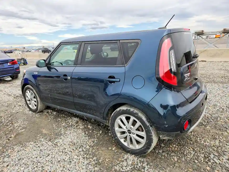 KNDJP3A51J7618139 2018 KIA SOUL-1