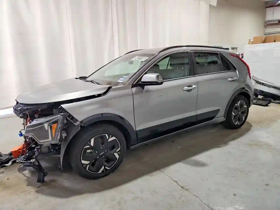KNDCR3L14P5046260 2023 KIA NIRO-0