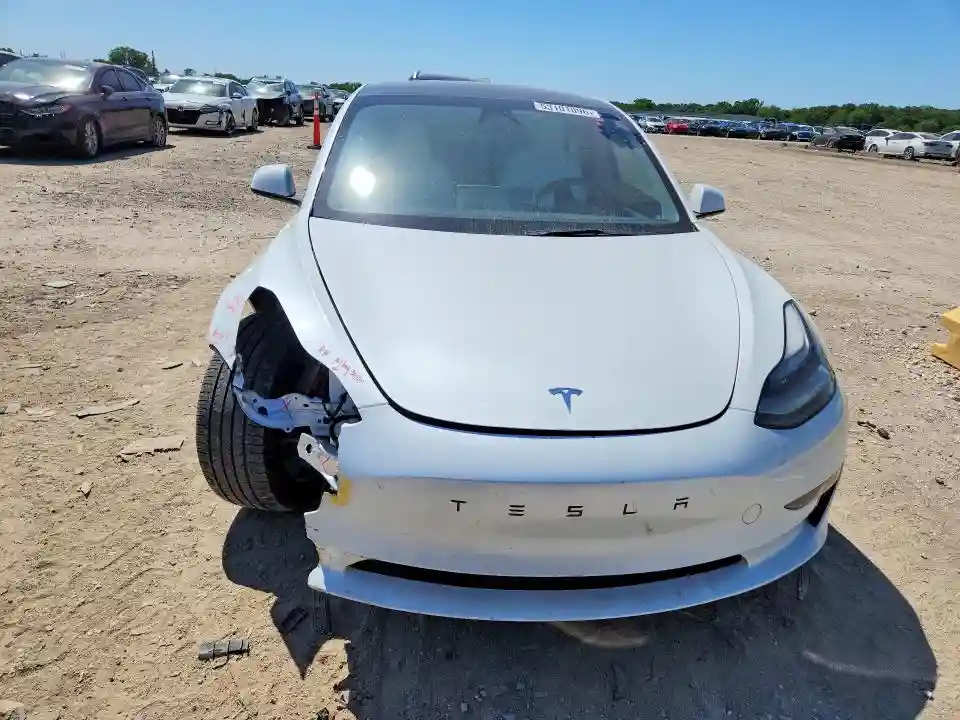 5YJ3E1EA3PF490077 2023 TESLA MODEL 3-4