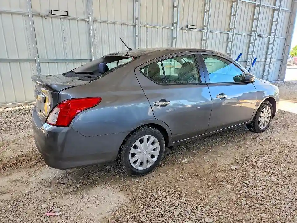 3N1CN7AP4KL865033 2019 NISSAN VERSA-2