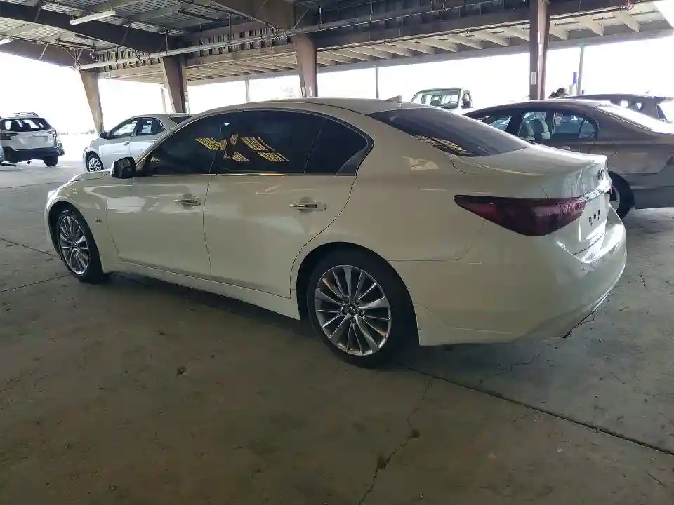 JN1EV7AP7JM350623 2018 INFINITI Q50-1